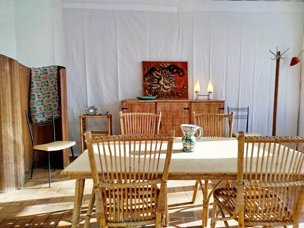 Photo de l'exposition Reconstruction - Mobilier et objets de l'après-guerre, en ce moment à Cancan Café