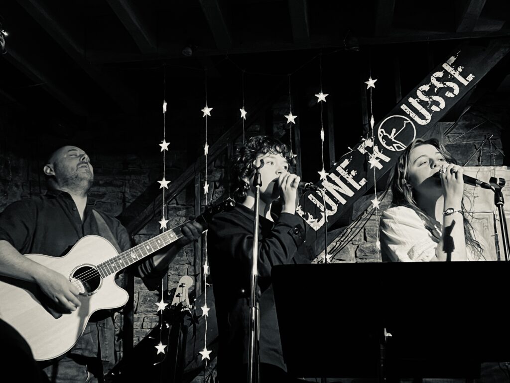 apéro concert avec le groupe Mesnil Bontemps